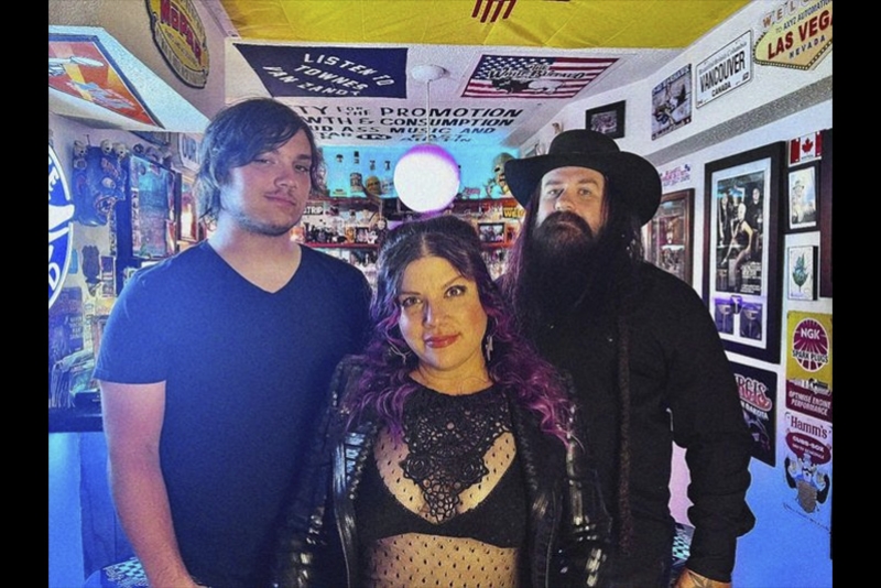 FEMALE PRESIDENT &ndash; BANDA AMERICANA DE ALT ROCK/DREAM POP LAN&Ccedil;A NOVO SINGLE &ldquo;ENFLAMED IN EFFIGY&rdquo;