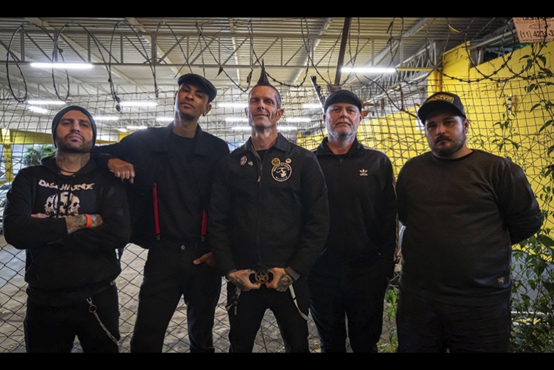 FUCK THE FUCKING FUCKERS LAN&Ccedil;A FEAT. COM HENRIKE DO BLIND PIGS; ASSISTA AO VIDEOCLIPE DE "EM NOME DE QUEM?"