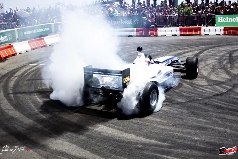 HEINEKEN F1 EXPERIENCE - 70 MIL PESSOAS PRESTIGIARAM O EVENTO NA ORLA DO GASÔMETRO EM PORTO ALEGRE