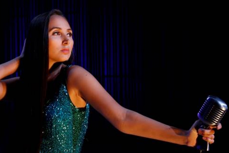 MUSICAL BROADWAY EM QUATRO TEMPOS, COM GABRIELLE FLECK, DE 27 A 29 DE NOVEMBRO, NO TEATRO UNISINOS