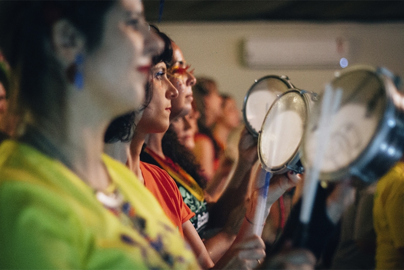 OFICINAS DE VERÃO PARA BATUCAS E BATUQUINHA EM JANEIRO, COM APRENDIZADO DE BATERIA, PERCUSSÃO E MUSICALIZAÇÃO