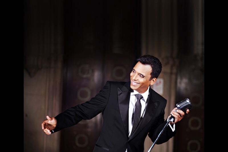 JON SECADA CANTA EM PORTO ALEGRE EM MARÇO