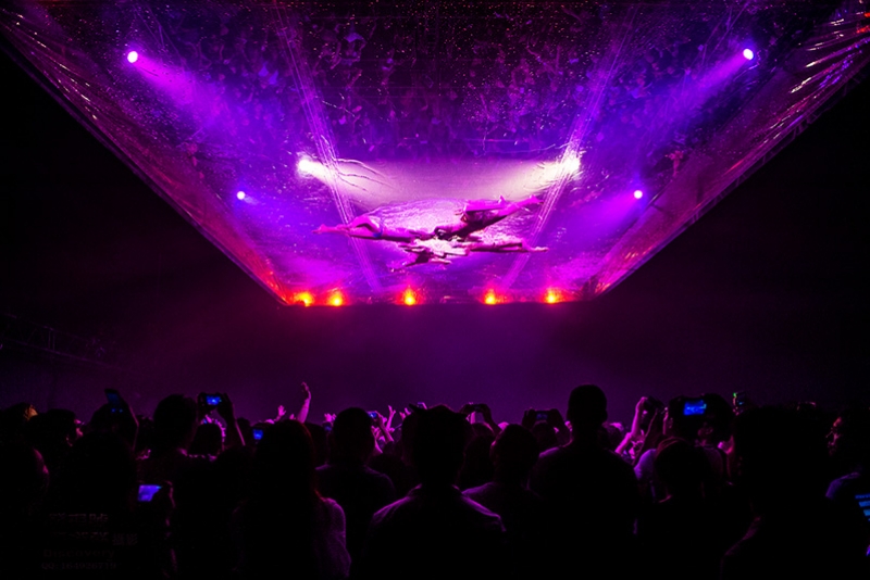 MEGAESTRUTURA DO ESPETÁCULO ARGENTINO FUERZA BRUTA COMEÇA A SER CONSTRUÍDA EM PORTO ALEGRE