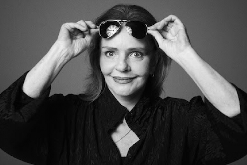 OPINIÃO PRODUTORA APRESENTA ANGELA RO RO