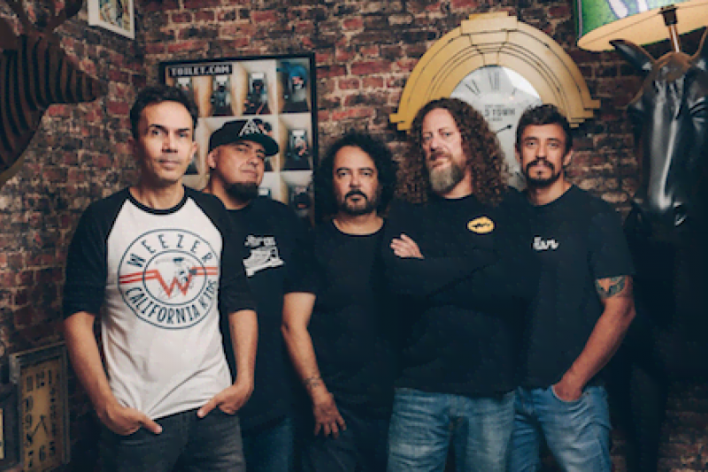 OPINIÃO PRODUTORA APRESENTA RAIMUNDOS & TEQUILA BABY – 25 ANOS 
