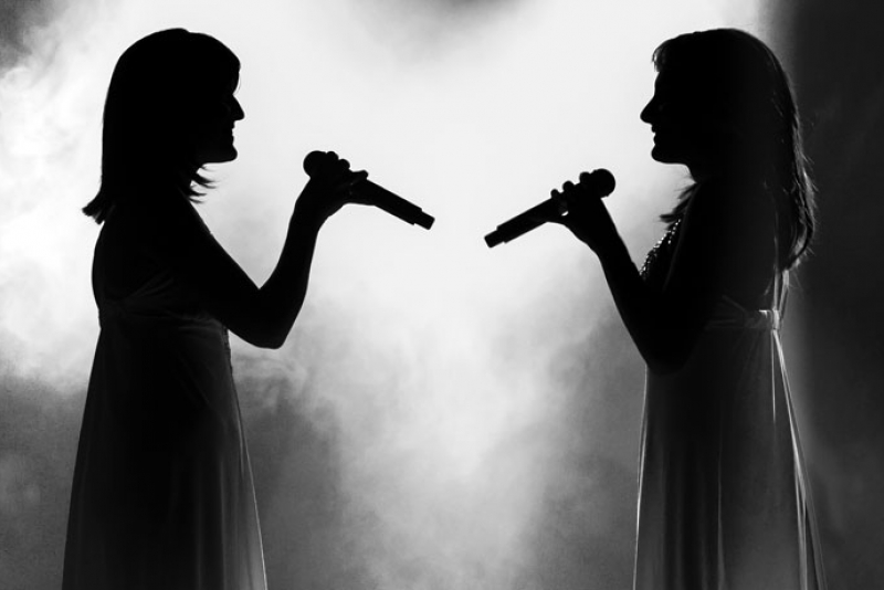 BRANCO PRODUÇÕES APRESENTA ABBA MAMMA MIA