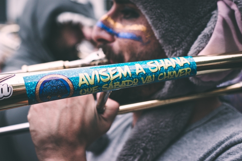 BLOCO AVISEM A SHANA QUE SÁBADO VAI CHOVER VOLTA ÀS RUAS DE PORTO ALEGRE