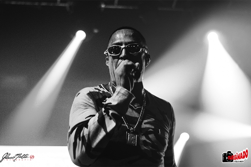 MANO BROWN - SHOW REVISITA GRANDES CLÁSSICOS DO RAP NACIONAL