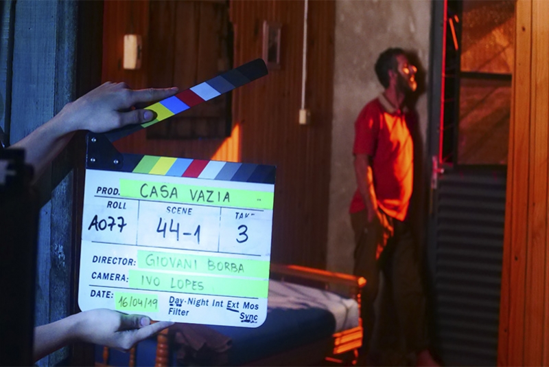 PANDA FILMES APRESENTA CASA VAZIA