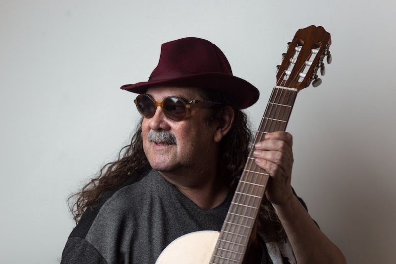 MORAES MOREIRA CANTA SUCESSOS NO THEATRO SÃO PEDRO EM JULHO