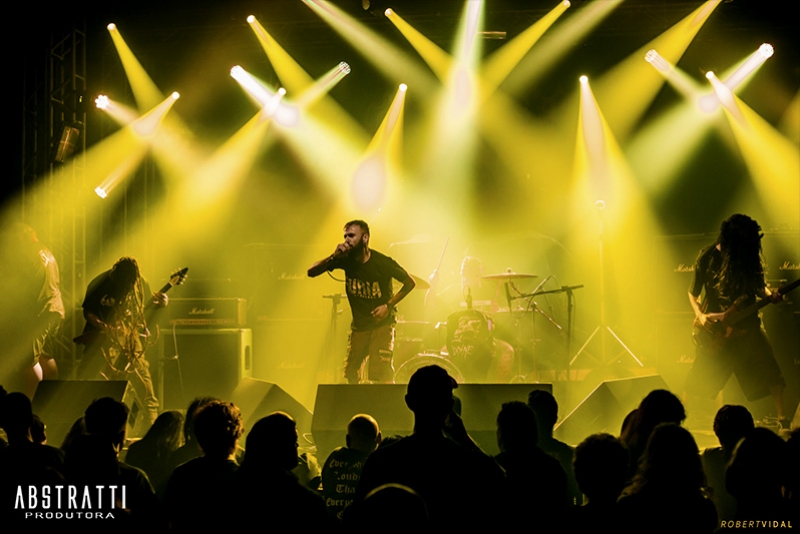 CONFIRA SHOW COMPLETO DA BANDA DIOKANE ABRINDO PARA OS IRMÃOS CAVALERA