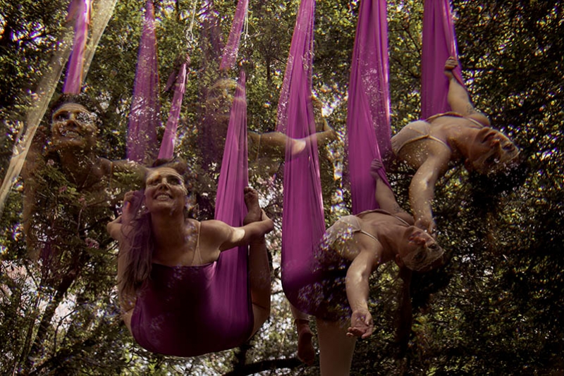 PERFORMANCE VÊNUS EM CÂNCER ABRE O MÊS DO AERIAL YOGA NO VEM VOAR STUDIO
