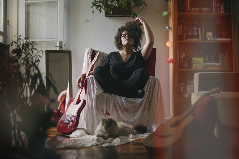 GABRIELA LERY LANÇA “COLEÇÃO”, SEU PRIMEIRO EP, NO TEATRO DE ARENA