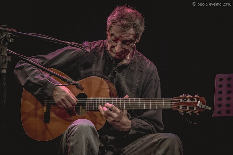 VIOLONISTA JUAN FALÚ TRAZ O FOLCLORE ARGENTINO PARA PORTO ALEGRE