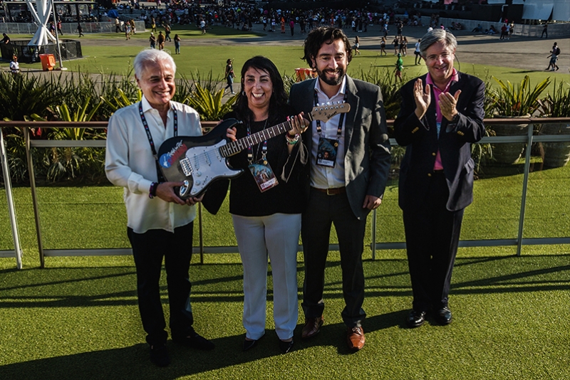 ROBERTO MEDINA ASSINA ACORDO DE INTENÇÃO COM GOVERNO DO CHILE PARA REALIZAÇÃO DO ROCK IN RIO SANTIAGO