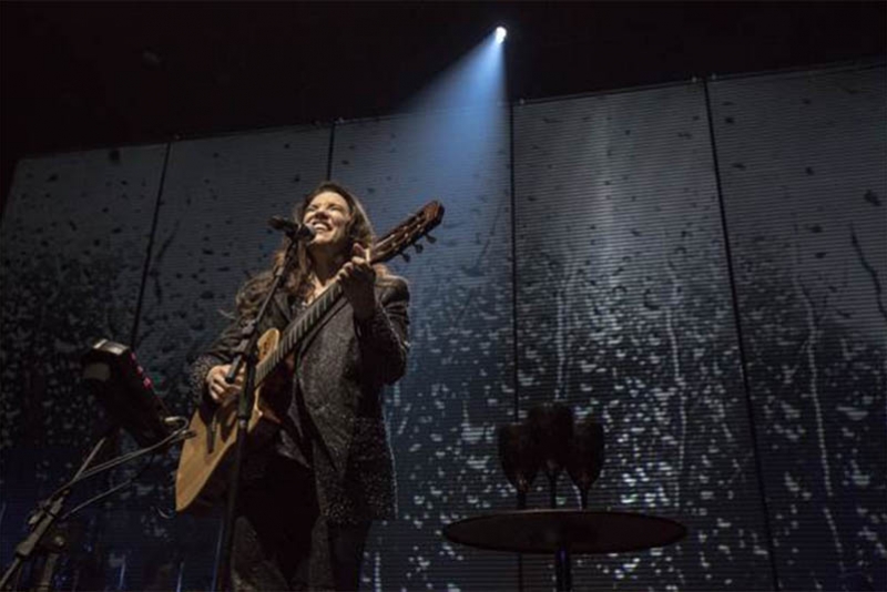 ANA CAROLINA, DIA 2 DE NOVEMBRO, NO TEATRO FEEVALE