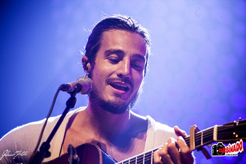 TIAGO IORC - SHOW INTIMISTA EM PORTO ALEGRE