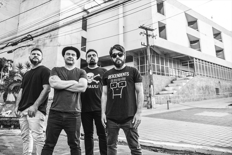 BACKDROP FALLS LANÇA O PRIMEIRO EPISÓDIO DE DOC COM MAKING OFF DAS GRAVAÇÕES DO DISCO