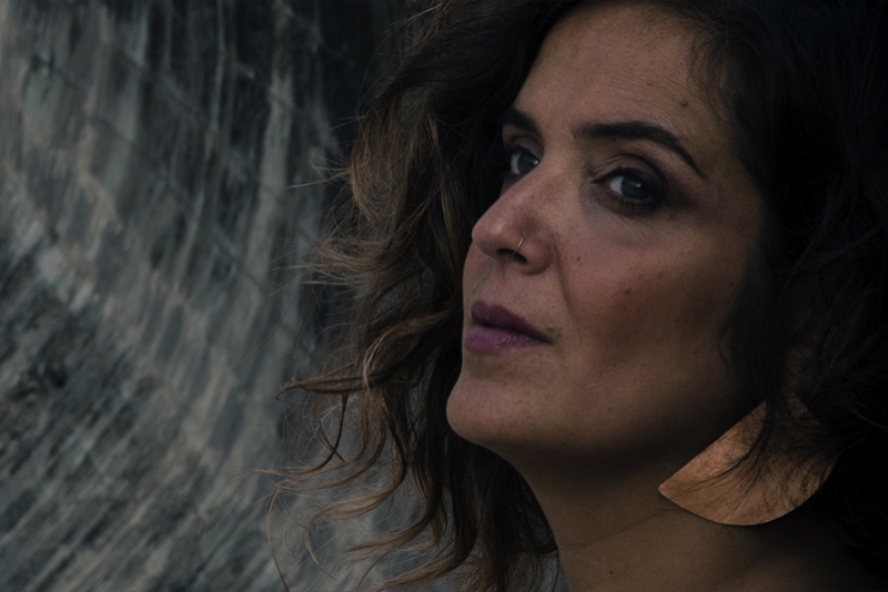 JULIETA BRANDÃO REVELA SINGLES 