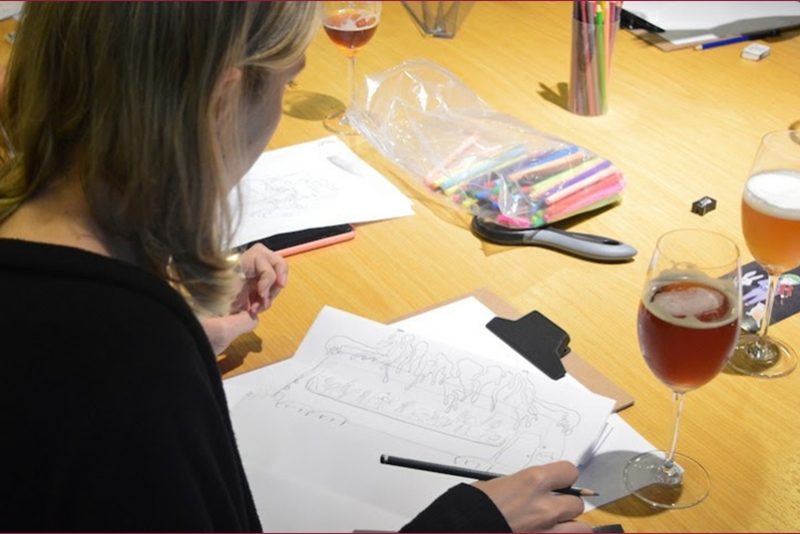 CARLA BARTH COMBINA AULA DE DESENHO COM HAPPY HOUR DURANTE ATIVIDADE NO INSTITUTO LING DIA 16 DE JANEIRO