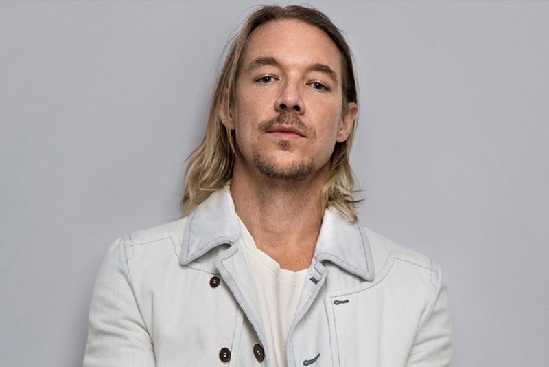 DIPLO RETORNA AO PAÍS COMO HEADLINER DO 