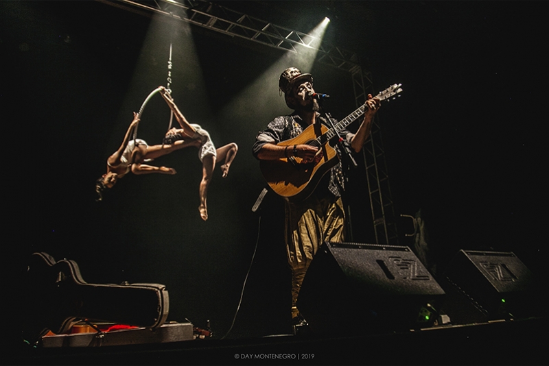OPINIÃO APRESENTA O TEATRO MÁGICO – TRUPE COMPLETA