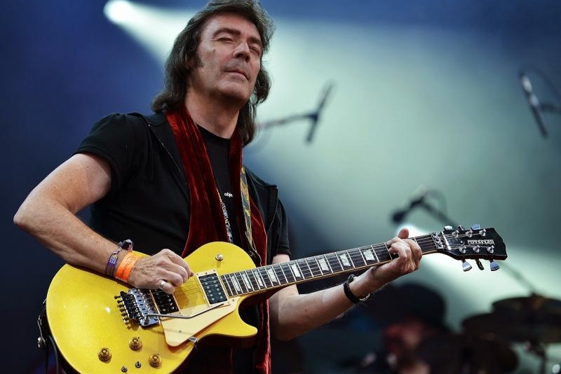 STEVE HACKETT - O Genial Guitarrista do Genesis Ao Vivo Em Porto Alegre