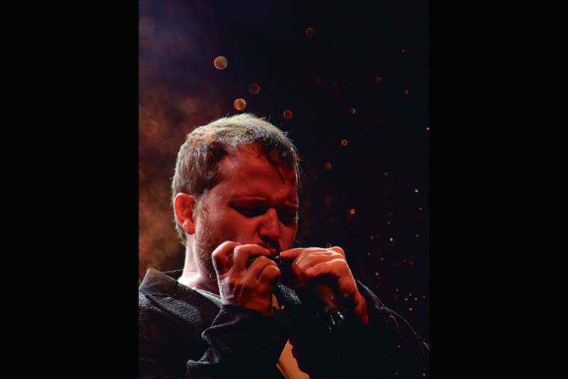 GABRIEL GROSSI REÚNE SUCESSOS DE DUAS DÉCADAS DE CARREIRA RENOMADA INTERNACIONALMENTE NO LIVRO SONGBOOK