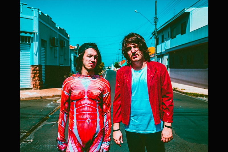 VINCES MISTURA BRASILIDADES E INDIE EM NOVO SINGLE