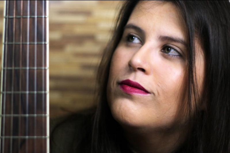 THAZYA REGINA - CERTEZA CELEBRA A SAUDADE E O AMOR EM LETRA APAIXONADA
