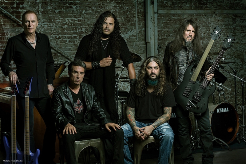OPINIÃO APRESENTA SONS OF APOLLO