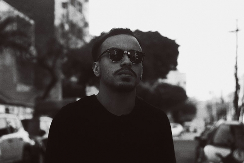 LUCCA GONSÍ: CANTOR DE SÃO VICENTE UNE INDIE E BOSSA NOVA EM NOVO SINGLE INTIMIDADE