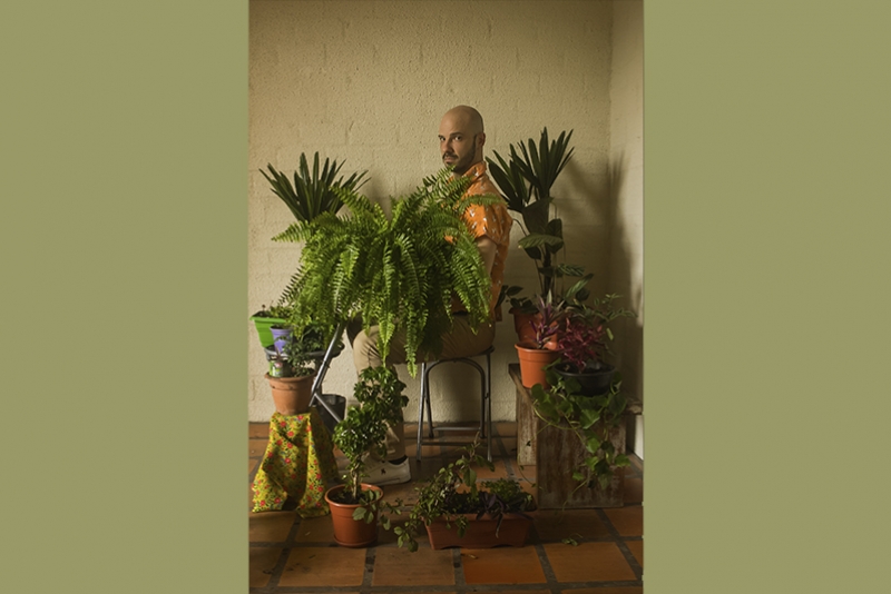 JOÃO PEDRO CÉ (TRABALHOS ESPACIAIS MANUAIS, PRETAGÔ) LANÇA CLIPE DE “FACEIRA”