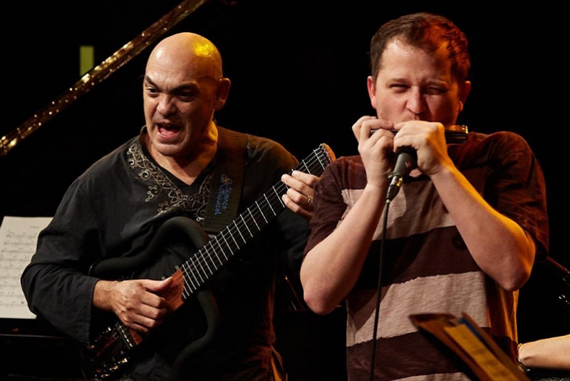 DESTAQUES DA MÚSICA INSTRUMENTAL, GABRIEL GROSSI E ALEGRE CORRÊA DESENVOLVEM TEORIA SOBRE ESTRUTURA COMUM DE COMPOSIÇÃO BRASILEIRA