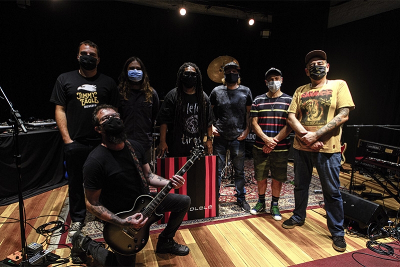 ULTRAMEN - APRESENTAÇÃO VIRTUAL OLELÊ 20 ANOS