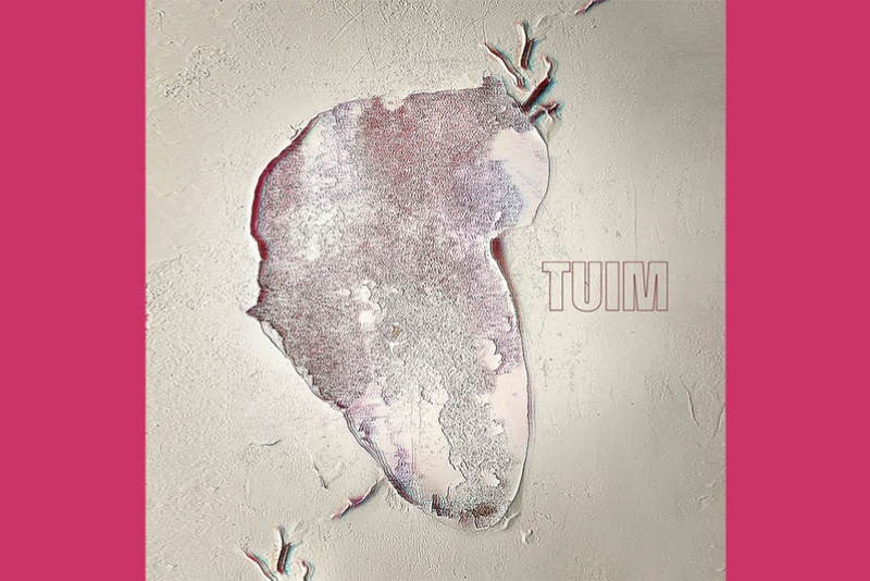 TUIM, EM NOVO SINGLE, CONVIDA PARA DESACELERAR A CABEÇA, O CORAÇÃO E O TEMPO