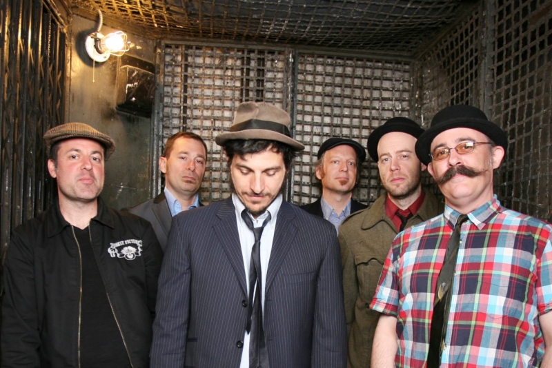 OPINIÃO 25 ANOS APRESENTA PUNKY REGGAE PARTY COM THE SLACKERS & TEQUILA BABY