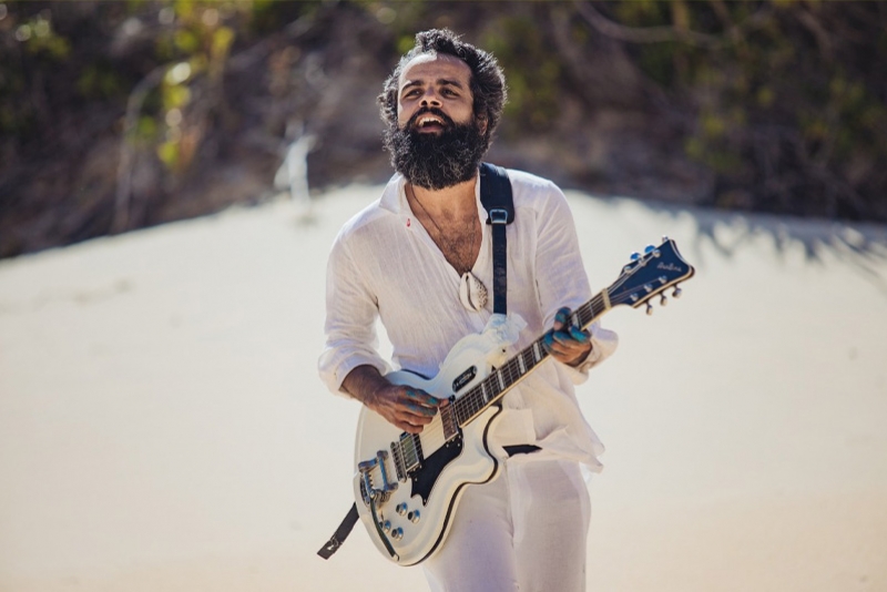 JULICO (THE BAGGIOS) LANÇA CLIPE DE IKÊ MARÉ, GRAVADO EM DUNAS DE SÍTIO ARQUEOLÓGICO