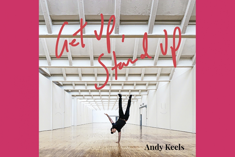 BRITÂNICO ANDY KEELS TRANSFORMA RECOMEÇOS EM MÚSICA EM NOVO SINGLE