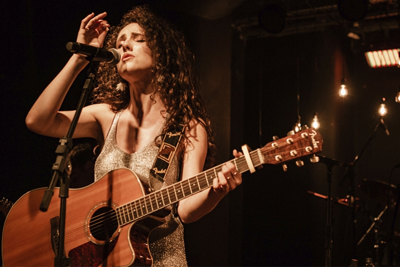 LAURA DALMÁS APRESENTA “NO MEU JARDIM”, SHOW DE FINAL DE ANO COM TRANSMISSÃO PELO YOUTUBE