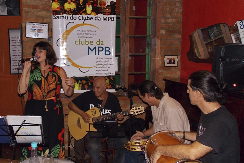 CLUBE DA MPB – SARAU VIRTUAL CANTO DE BAR: MÚSICA E POESIA