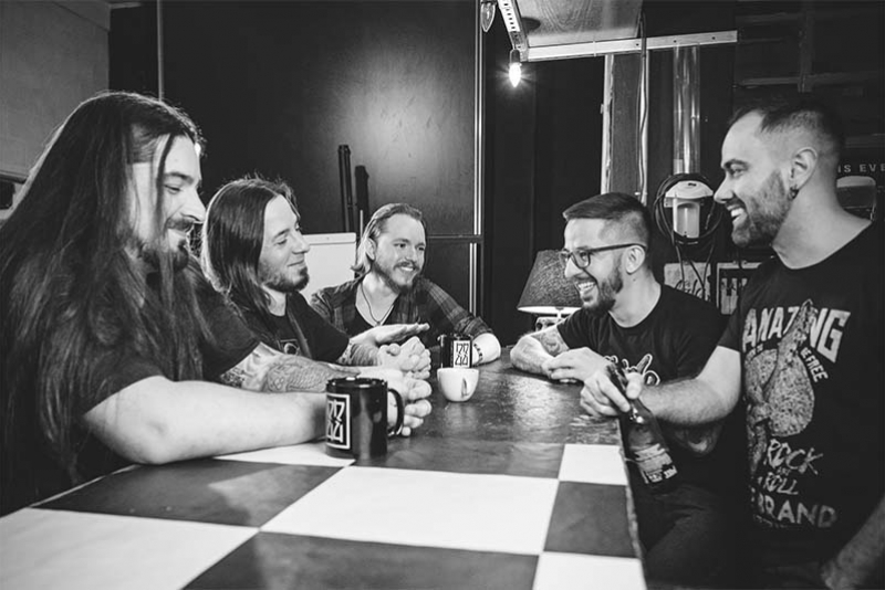 IT'S ALL RED - BANDA GAÚCHA LANÇA CLIPE COM HOMENAGENS A LENDAS DO METAL