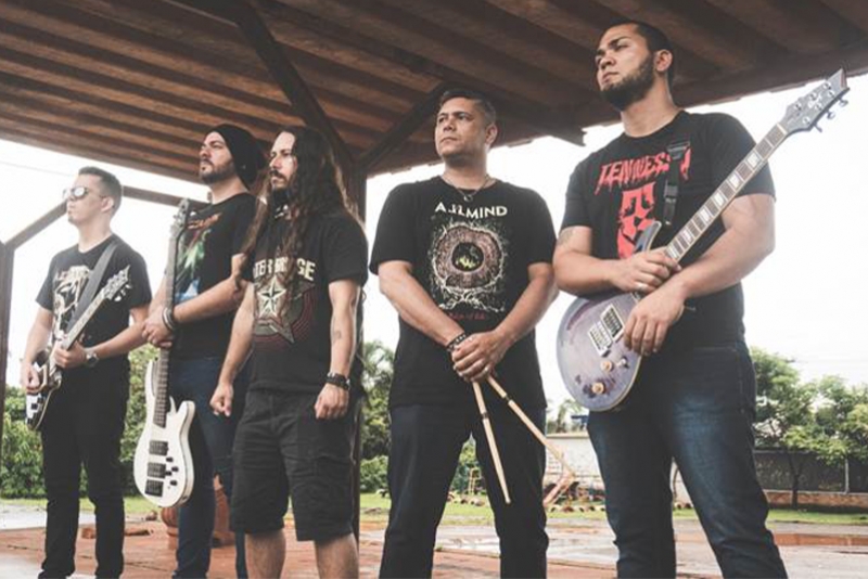 AZZAROK: ASSISTA VERS&Atilde;O DE &ldquo;HAIL TO THE KING&rdquo; DO AVENGED SEVENFOLD GRAVADA EM APRESENTA&Ccedil;&Atilde;O AO VIVO