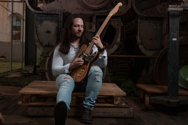 GABRIEL WINTTER: CL&Aacute;SSICO DO RUSH EM BEL&Iacute;SSIMA VERS&Atilde;O AC&Uacute;STICA