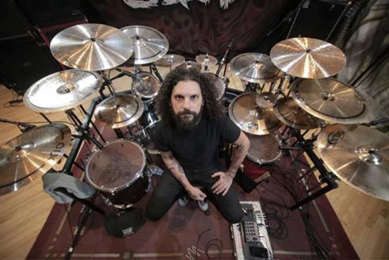 TORTURE SQUAD: ASSISTA PERFORMANCE DE AMILCAR CHRIST&Oacute;FARO NA DRUM CAM DE &ldquo;IN THE CYBERWAR&rdquo;