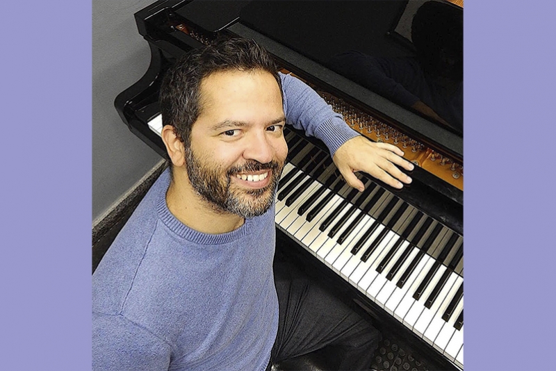 COMPOSI&Ccedil;&Otilde;ES DE LUIZ CASTEL&Otilde;ES GANHAM ESPA&Ccedil;O NA VOLTA DOS CONCERTOS PRESENCIAIS PELO MUNDO (EUA E ISL&Acirc;NDIA)