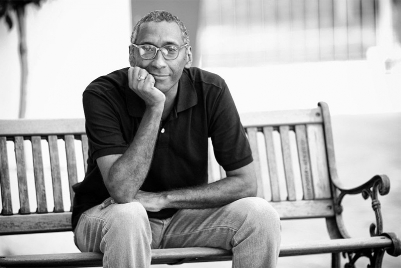 RONALD AUGUSTO HOMENAGEIA HEITOR SALDANHA EM AULA GRATUITA DE POESIA