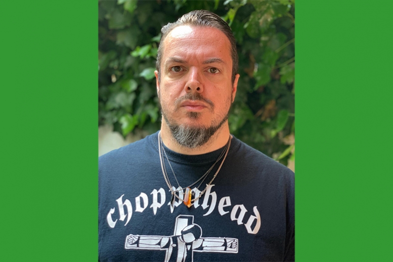 IGGOR CAVALERA DISSECA O CL&Aacute;SSICO &ldquo;TROOPS OF DOOM&rdquo; NA S&Eacute;RIE BENEATH THE DRUMS