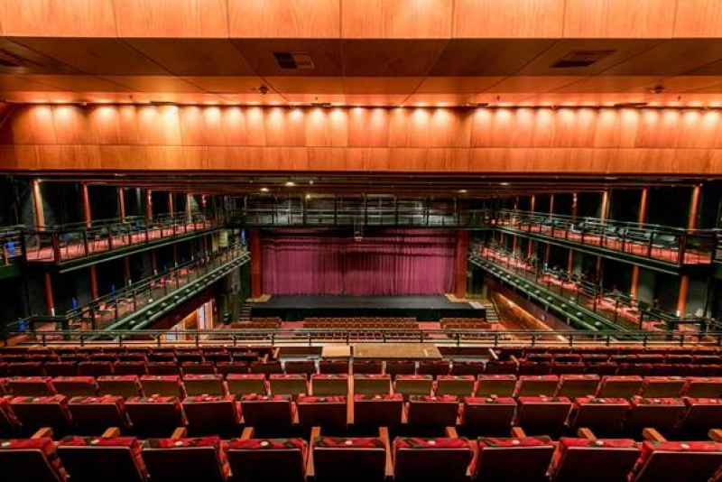 REABERTURA TEATRO DO BOURBON COUNTRY
