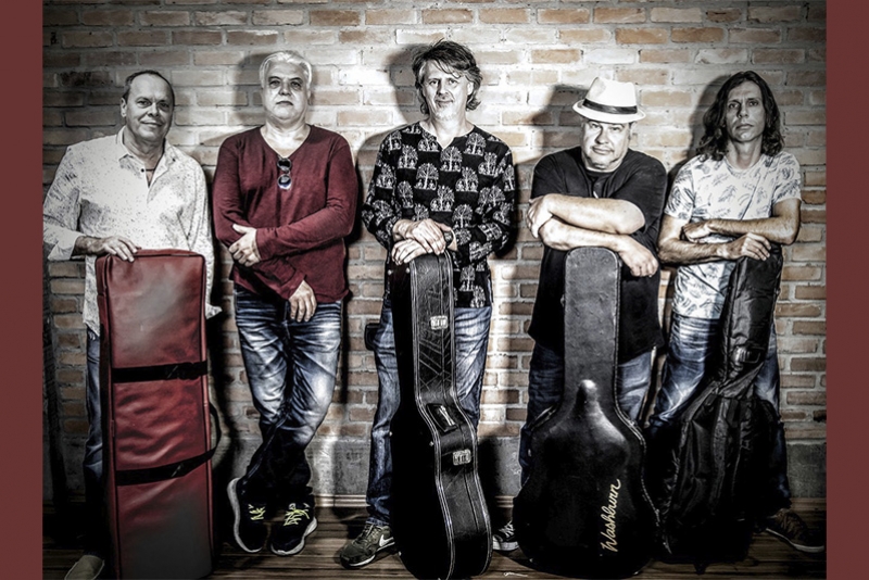 CLUBE DA ESQUINA TRIBUTO E ICI &Ccedil;A V&Aacute; NO PROJETO: "CATARSE NA COMUNA, A LIVE!"